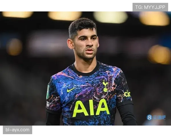 罗梅罗伤病持续困扰,热刺后防状态回升仍需巩固应对赛季挑战 罗梅罗伤病持续困扰,热刺后防状态回升仍需巩固应对赛季挑战