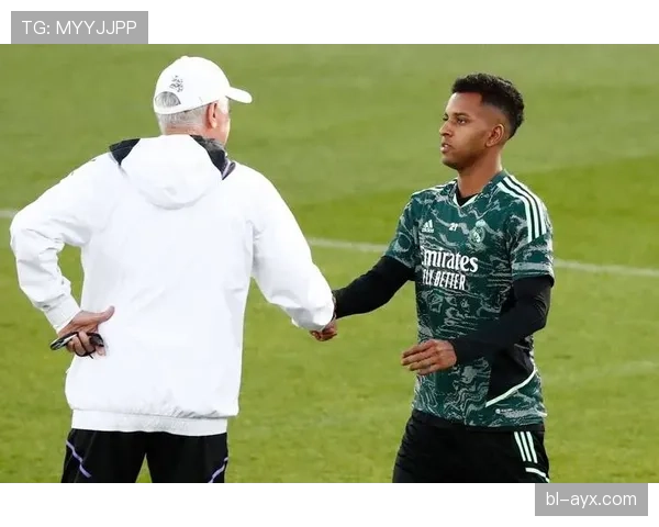 罗德里戈战术价值解析：左右边锋与伪九号的多角色适配能力