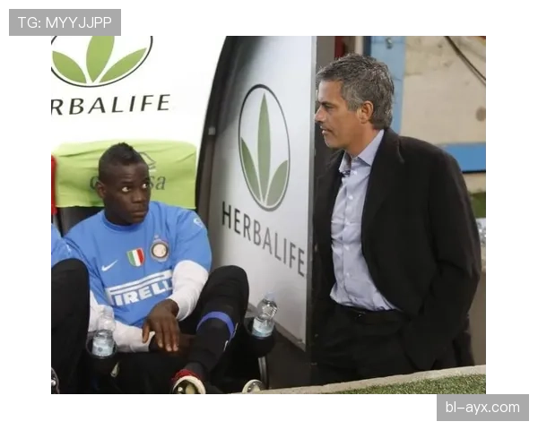 巴洛特利又在更衣室放烟花了？这人到底怎么花掉那么多年薪的